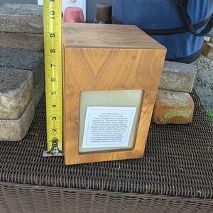 Natural Wood Memorial Eurn